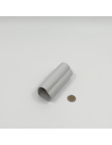 Petit vase blanc en coeur