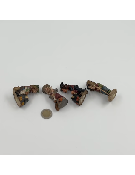 Lot de 4 sorcières