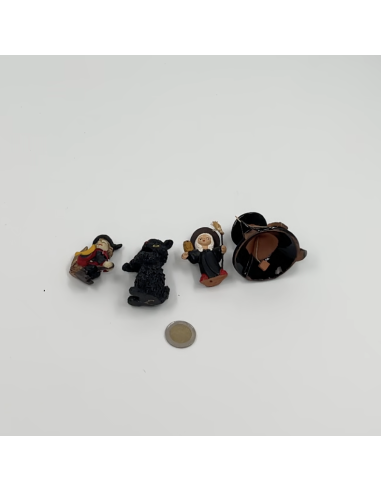 Lot de 4 figurines