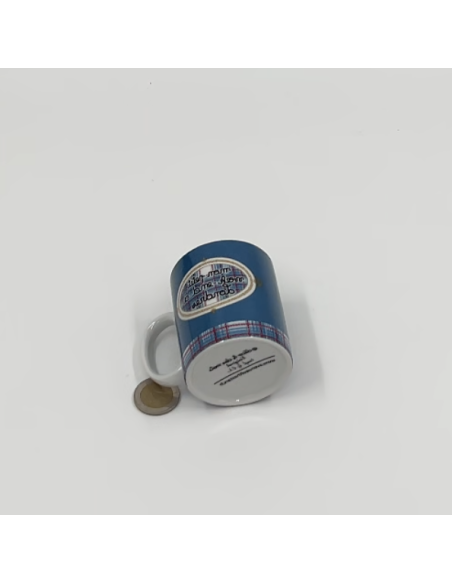 Mug bleu décoré idéal pour un bon café