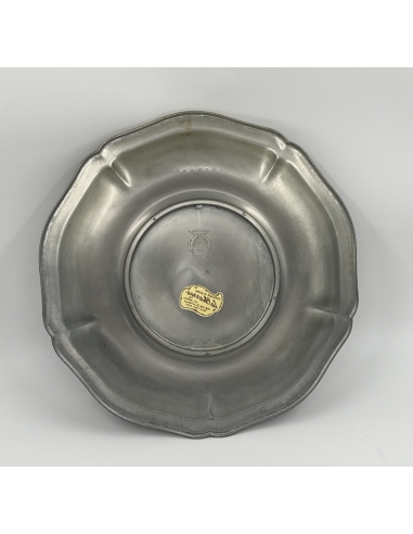 Assiette en étain