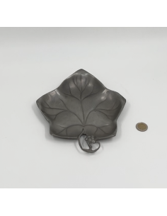 Plat feuille en étain