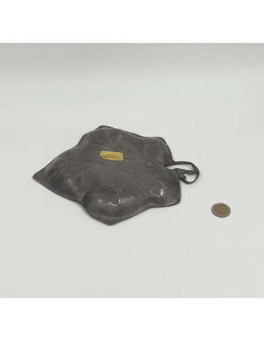 Plat feuille en étain