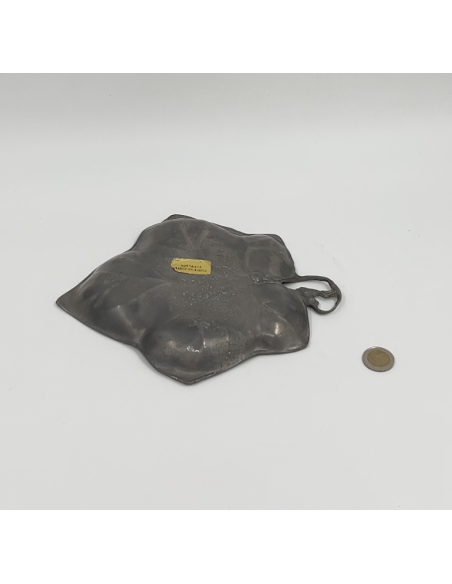 Plat feuille en étain