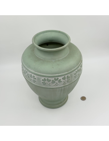 Vase en plâtre