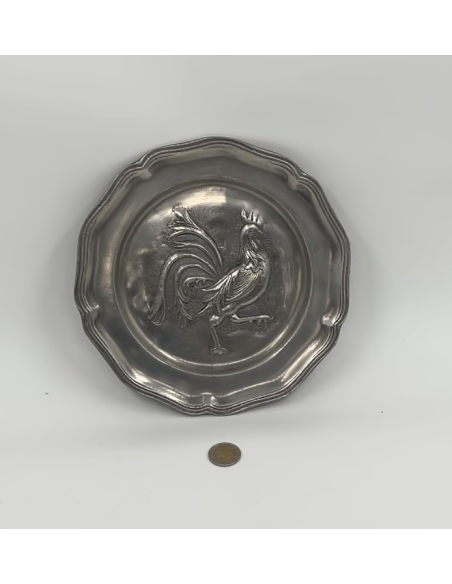 Assiette en étain
