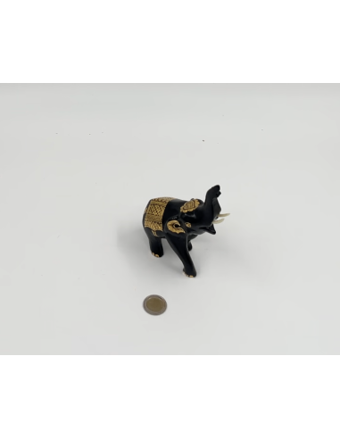 Statue elephant bois noir laqué 11 cm