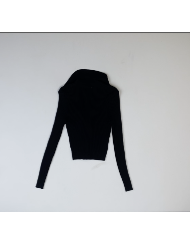 Pull noir avec button