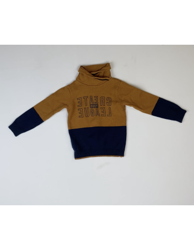 Pull bleu et camel