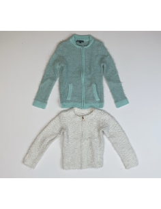 Set van twee gebreide vesten