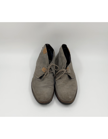 Chaussures en daim grises