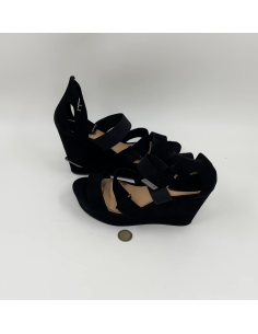 Sandales noires à talons 2