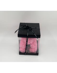 Rozenbeer in een geschenkdoos