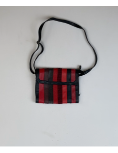 Rode en zwarte tas