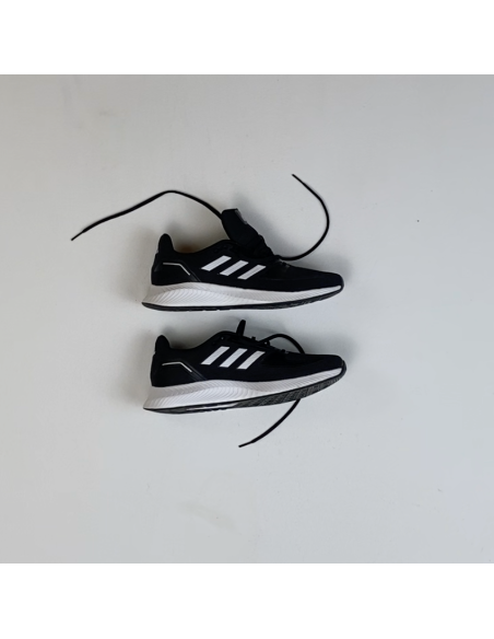 Zwarte Adidas-sneakers