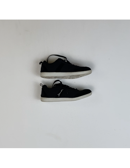 Zwarte Puma-sneakers