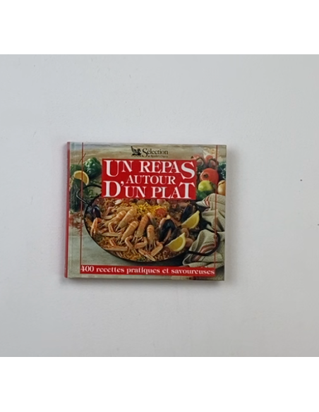 Un repas autour d'un plat