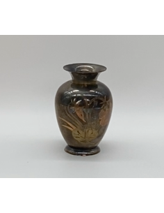 Vase décoratif en métal 2