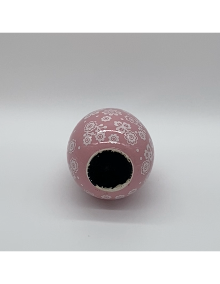 Roze keramische vaas