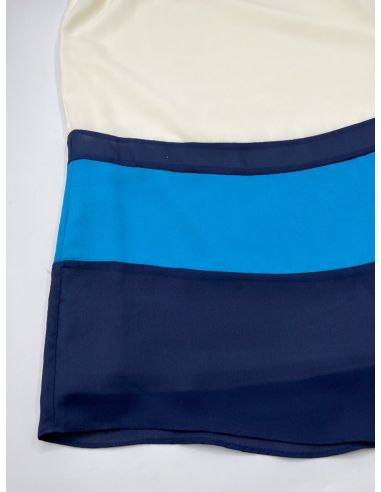 Robe d'été élégante. Taille: M.