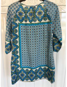 Tunique à motifs bleus et...