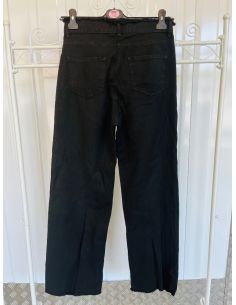 Versleten zwarte broek 2