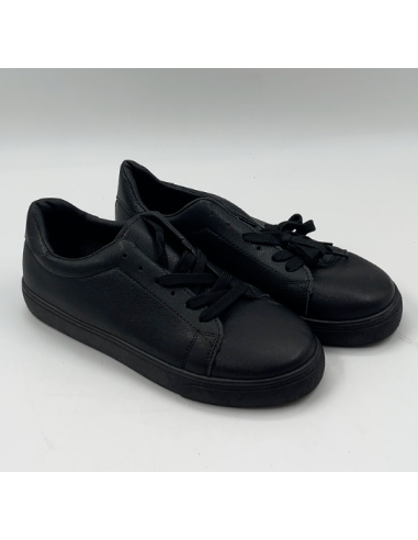 Zwarte sneakers. Maat 39.