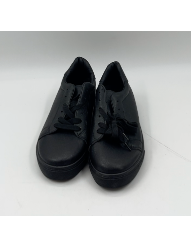 Baskets noires. Taille 39