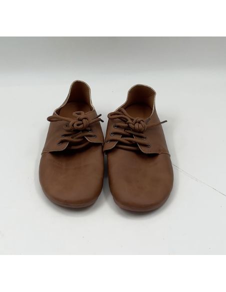 Chaussures en cuir marron. Taille 40