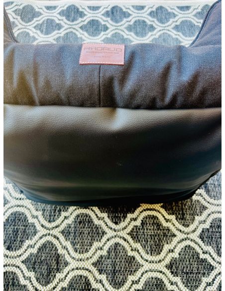 Canapé ouatiné carré QUADRA pour animaux. 60/60CM. Coloris: noir