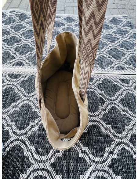 Sac souple type 'cabas' pour animaux, sangles coton, poche, fond amovible. Coloris: beige