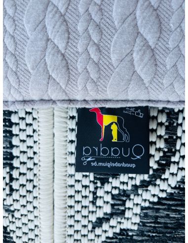 Plaid ouatiné QUADRA pour animaux....