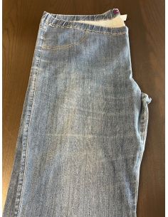 Pantalon en denim bleu....