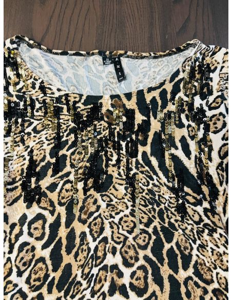 T-shirt à motif léopard. Taille M