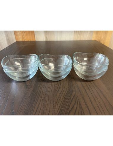 Lot de 6 coupelles en verre (dessert)...