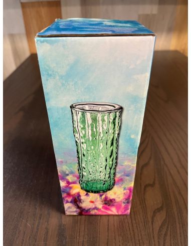 Vase en verre NIVEA. Coloris: vert....