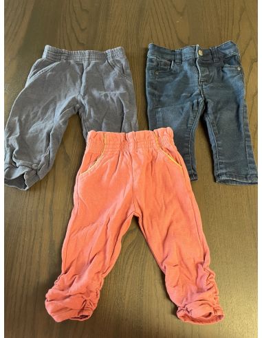 Lot de 3 pantalons bébé. 6 mois.