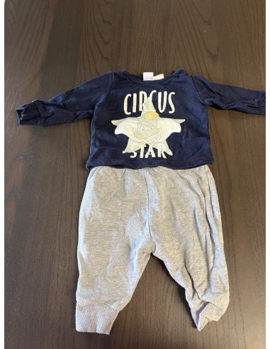 Ensemble Dumbo pantalon + pull. 62-68...