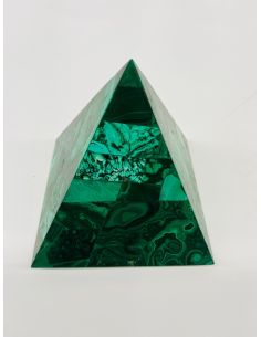 Pyramide en malachite 2