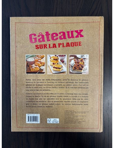 Livre de recettes de gâteaux sur la plaque