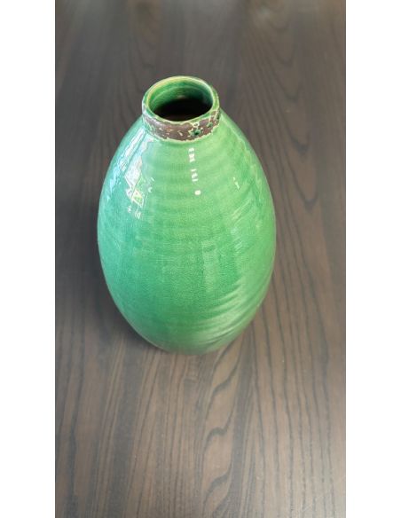 Vases en céramique verte