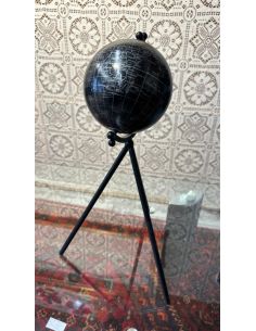 Globe terrestre noir sur... 2