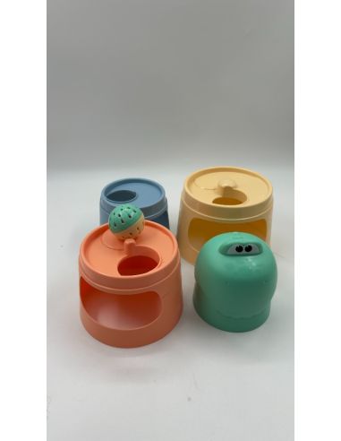 Ensemble de jouets empilables colorés