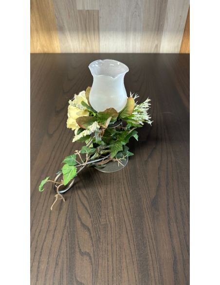 Bougeoir en verre décoratif avec fleurs et feuillages artificiels