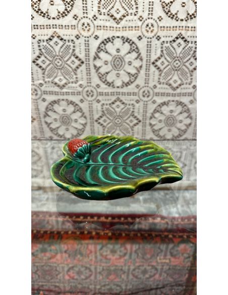 Plat en forme de feuille