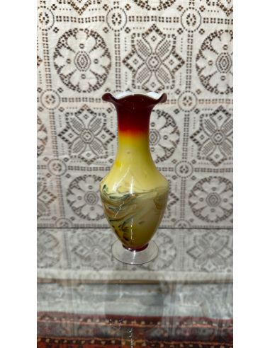 Vase en verre coloré