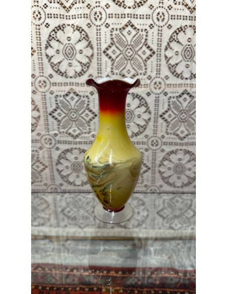 Vase en verre coloré