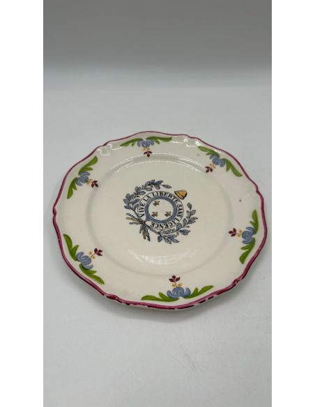 Assiette décorative avec motif floral