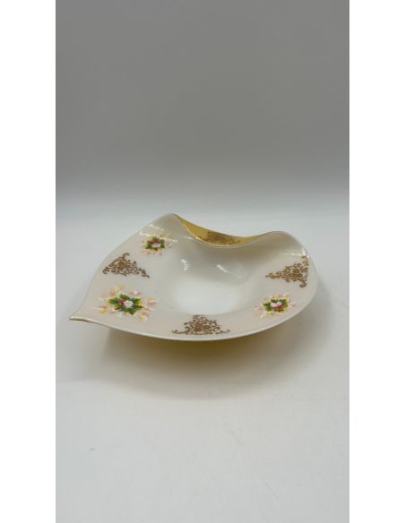 Assiette décorative en porcelaine