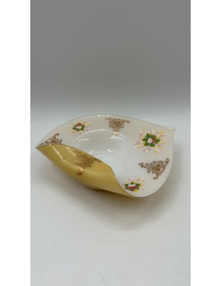 Assiette décorative en porcelaine